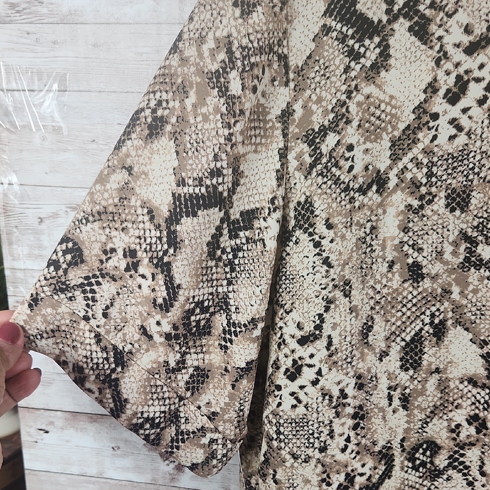 Sanctuary Beige Snake Print Button-Down Shirt - Picture 4 of 10